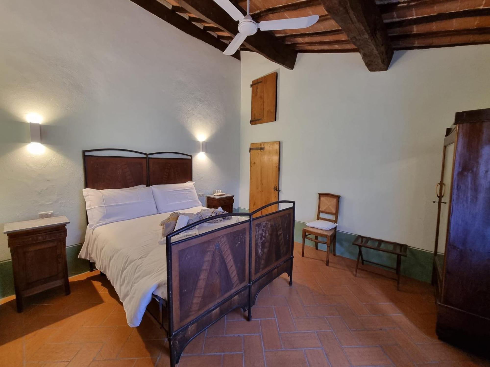 פיינצה Agriturismo Le Sorbelle D'Orcia Con Piscina מראה חיצוני תמונה