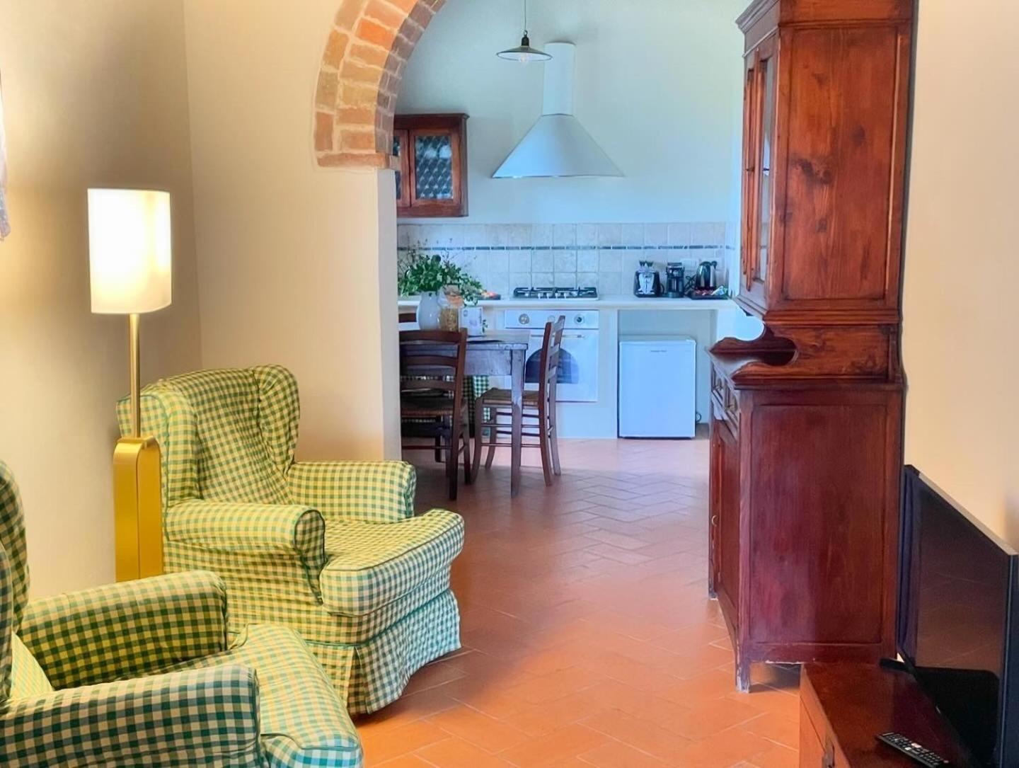 פיינצה Agriturismo Le Sorbelle D'Orcia Con Piscina מראה חיצוני תמונה