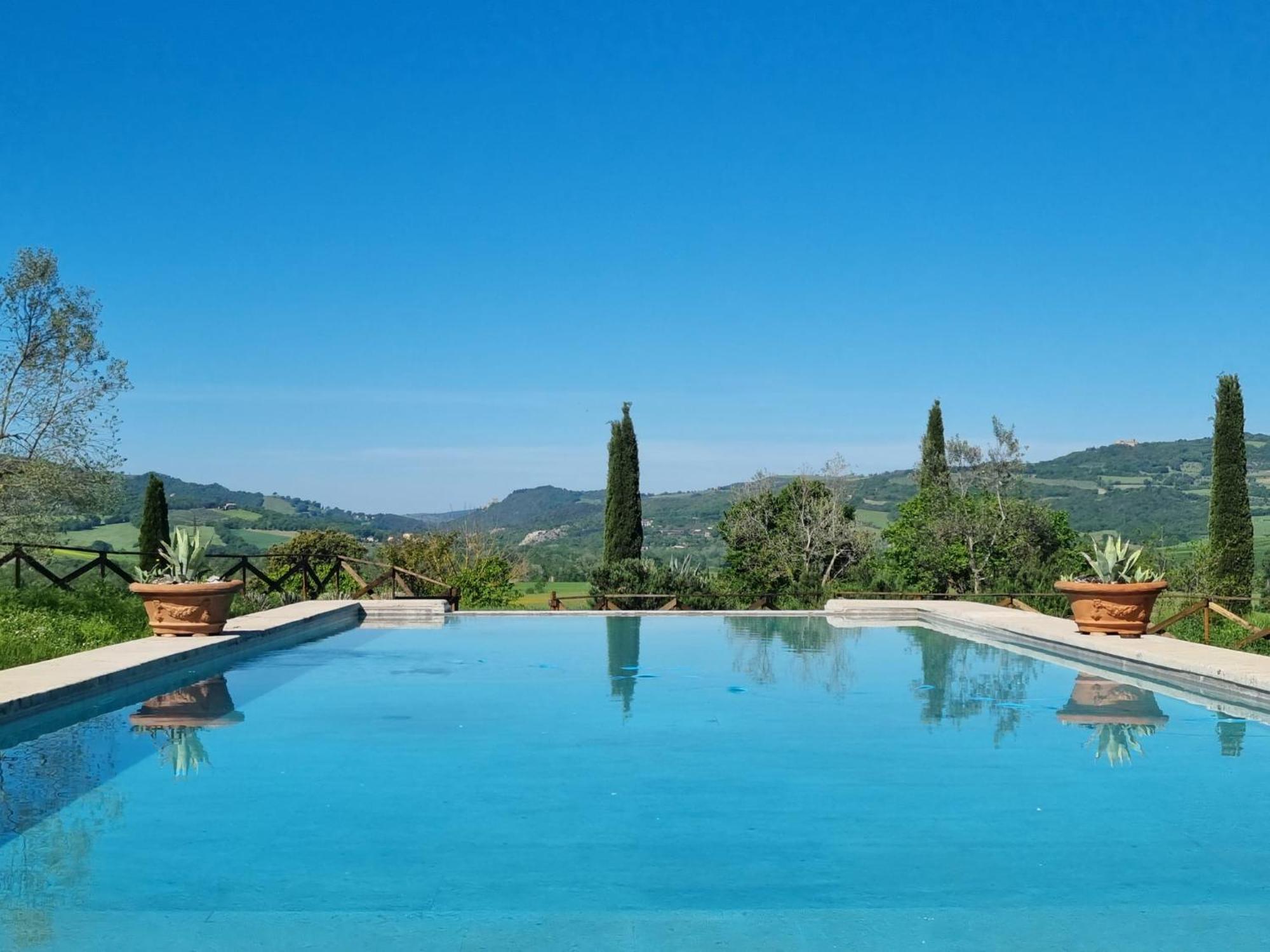 פיינצה Agriturismo Le Sorbelle D'Orcia Con Piscina מראה חיצוני תמונה